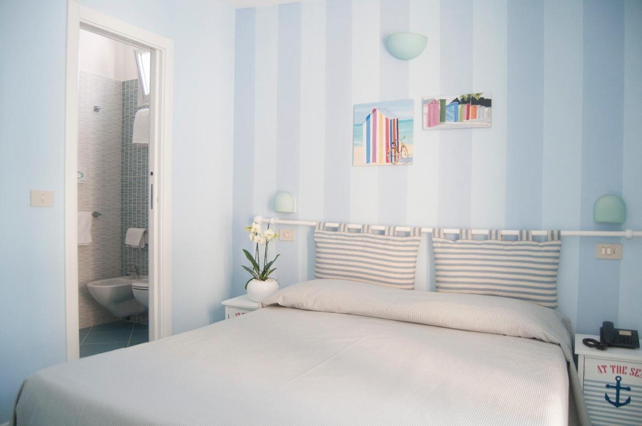 Flora Hotel 3*